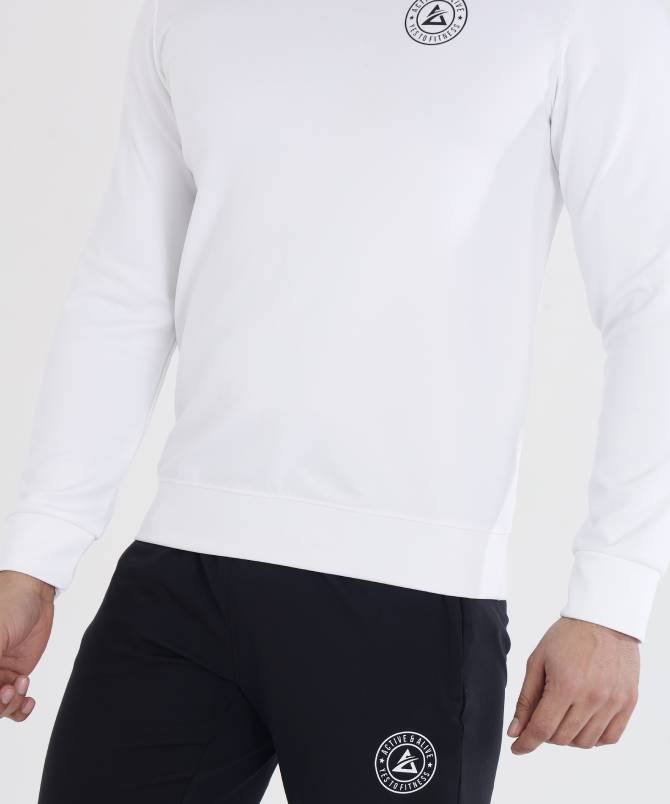 Men's classic crew neck sweatshirt with track pant set - Image 9